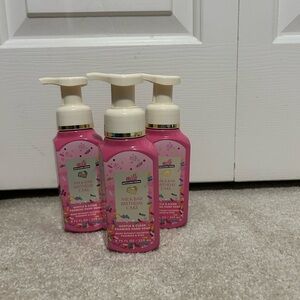 NWTs set of 3 Bath and Body Works Milk Bar Birthday Cake Foaming Hand  Soap